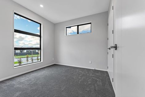 Photo of property in 24 Paihere Street, Huapai, Kumeu, 0810