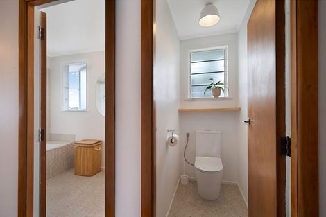 Photo of property in 7 Kelwyn Road, Kelston, Auckland, 0602