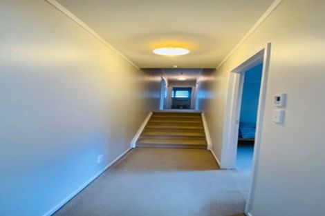 Photo of property in 2/18 Elliott Avenue, Bayview, Auckland, 0629