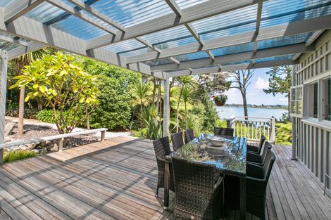 Photo of property in 59 Chatham Avenue, Paremoremo, Auckland, 0632