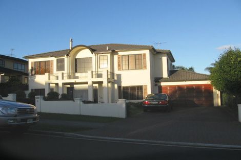 Photo of property in 8 Kahala Place, West Harbour, Auckland, 0618