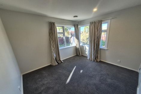 Photo of property in 8 Prisk Place, Hillsborough, Christchurch, 8022