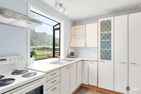 Photo of property in 68a Gemstone Drive, Birchville, Upper Hutt, 5018