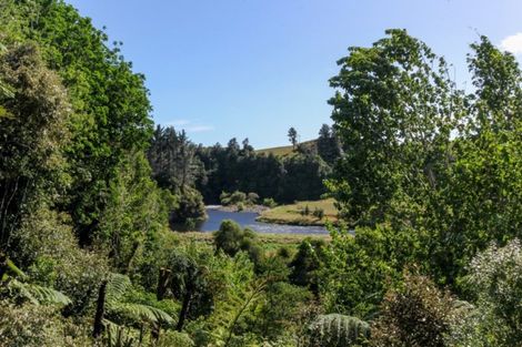Photo of property in 371b Mangorei Road, Merrilands, New Plymouth, 4312