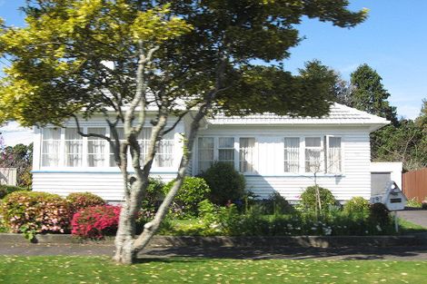Photo of property in 19 Somerset Street, Brooklands, New Plymouth, 4310