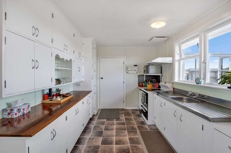 Photo of property in 129 Puriri Street, Castlecliff, Whanganui, 4501