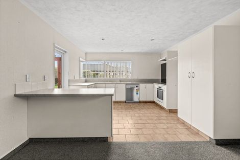 Photo of property in 4 Knightsbridge Place, Taradale, Napier, 4112