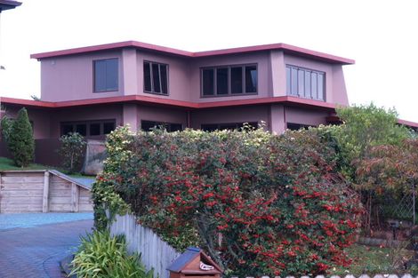 Photo of property in 4b Cleary Terrace, Cockle Bay, Auckland, 2014