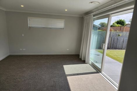 Photo of property in 5 Old Stone Lane, Cracroft, Christchurch, 8022