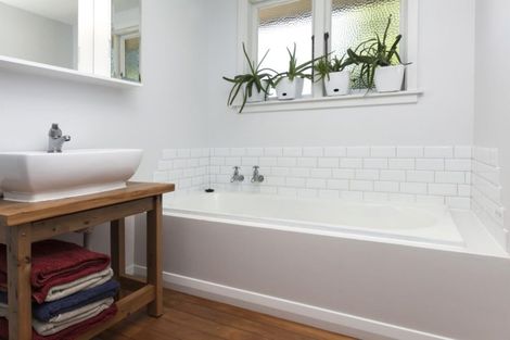 Photo of property in 230 Condell Avenue, Papanui, Christchurch, 8053