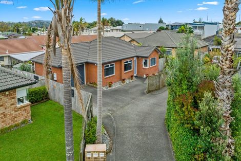 Photo of property in 28 Dan Tori Place, Orewa, 0931