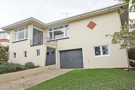 Photo of property in 14 Solway Street, Holmes Hill, Oamaru, 9401