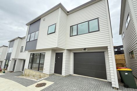 Photo of property in 14d Clairville Crescent, Wai O Taiki Bay, Auckland, 1072