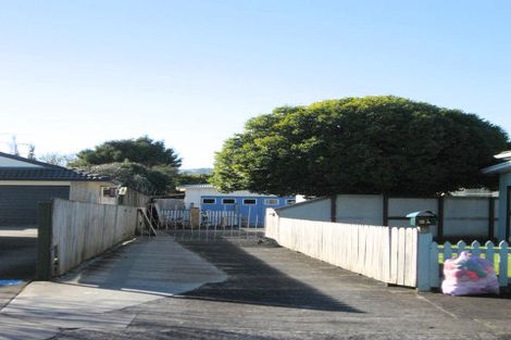 Photo of property in 2/18 George Street, Papakura, 2110