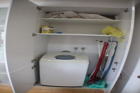 Photo of property in 13a Porritt Avenue, Mount Victoria, Wellington, 6011