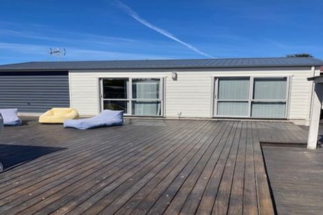 Photo of property in 44 Rotten Row, Waikuku Beach, 7473