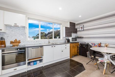 Photo of property in 25b Omar Street, Khandallah, Wellington, 6035