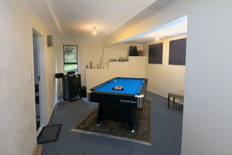 Photo of property in 40 Link Road, Newlands, Wellington, 6037