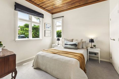 Photo of property in 89 Ross Street, Lyall Bay, Wellington, 6022