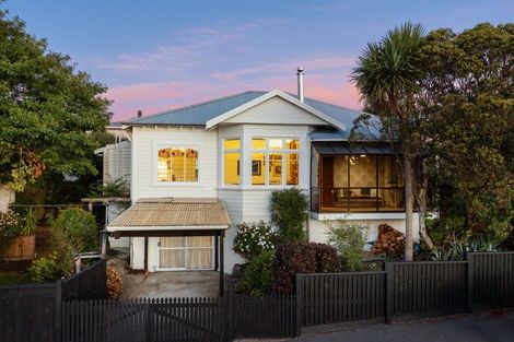 Photo of property in 14 Mataora Road, Kenmure, Dunedin, 9011