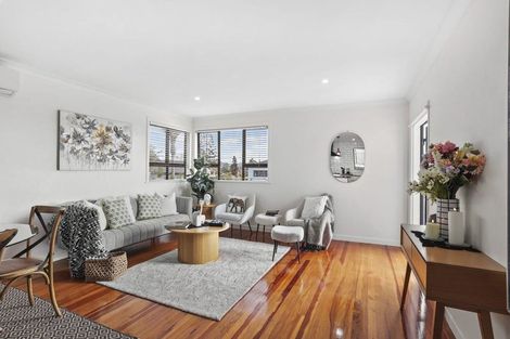 Photo of property in 5 Keats Place, Blockhouse Bay, Auckland, 0600