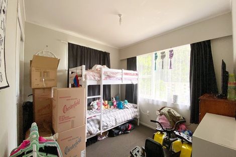 Photo of property in 1 Iorangi Place, Hillpark, Auckland, 2102