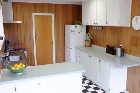 Photo of property in 3 Findlay Street, Moturoa, New Plymouth, 4310