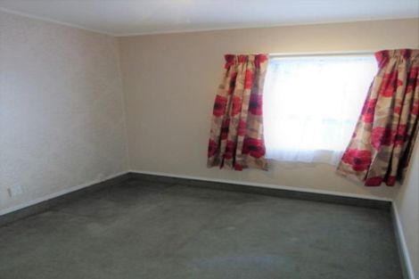 Photo of property in 17a Edgewater Parade, Waiuku, 2123