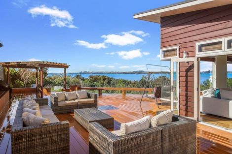 Photo of property in 51 Harbour View Road, Te Atatu Peninsula, Auckland, 0610