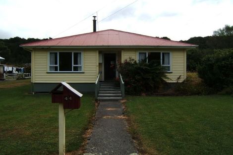 Photo of property in 44 Oxford Street, Taylorville, Greymouth, 7805