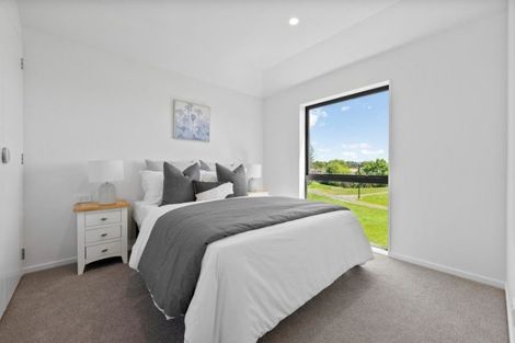 Photo of property in 4/18 Albert Road, Kelston, Auckland, 0602