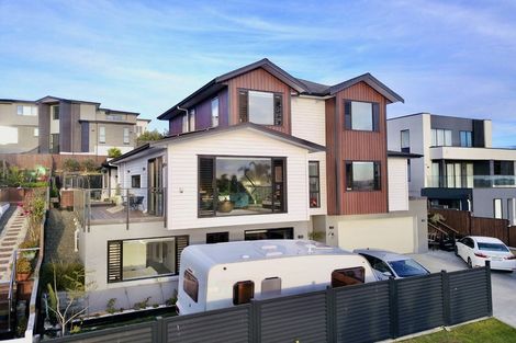 Photo of property in 26 Roxborough Place, East Tamaki Heights, Auckland, 2016