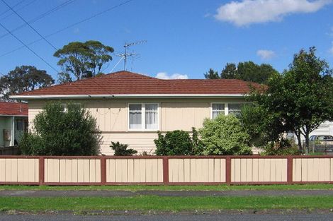 Photo of property in 27 Dale Crescent, Pakuranga, Auckland, 2010