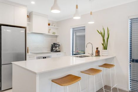 Photo of property in 16b Cairngorm Place, Highland Park, Auckland, 2010