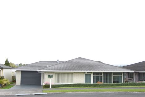 Photo of property in 2/16 Sandel Rise, Merrilands, New Plymouth, 4312