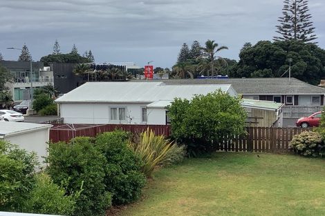 Photo of property in 91 Centreway Road, Orewa, 0931