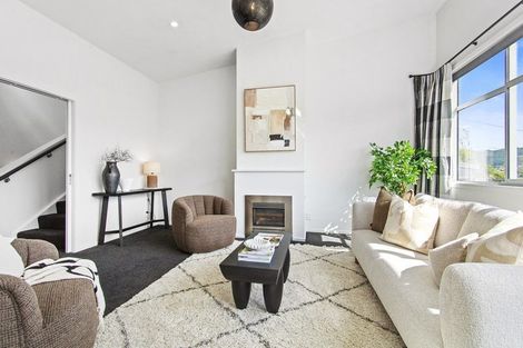 Photo of property in 32a Tawa Terrace, Tawa, Wellington, 5028