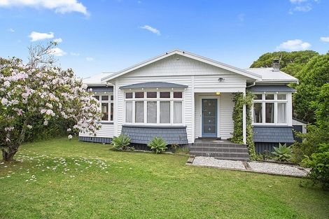Photo of property in 68 Victoria Avenue, Waiuku, 2123