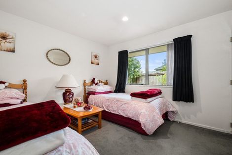 Photo of property in 25 Farquhars Road, Redwood, Christchurch, 8051