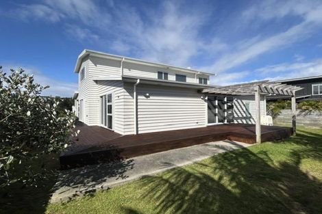 Photo of property in 12 Matariki Street, Omaha, 0986