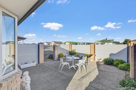 Photo of property in 21 Cox Street, Ashburton, 7700