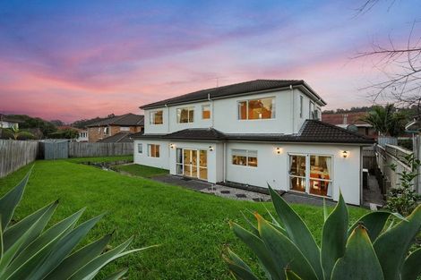 Photo of property in 8 Cuthill Close, Albany, Auckland, 0632