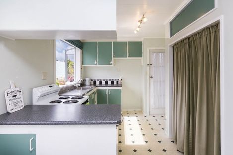 Photo of property in 1/21 Denver Grove, Totara Park, Upper Hutt, 5018