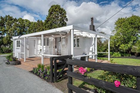 Photo of property in 118 Riverhead Road, Kumeu, 0892
