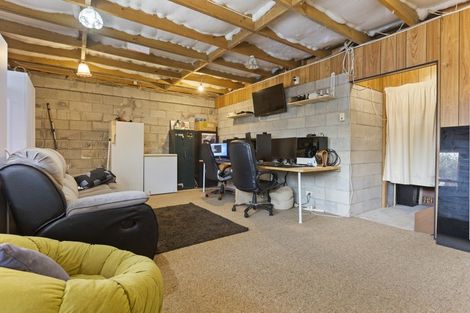 Photo of property in 41 Discovery Place, Marfell, New Plymouth, 4310