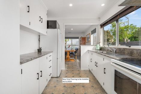 Photo of property in 15 Escort Grove, Awapuni, Palmerston North, 4412