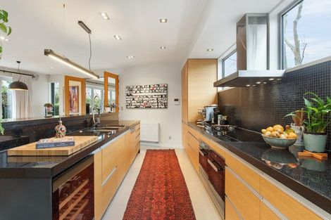 Photo of property in 93 Merivale Lane, Merivale, Christchurch, 8014