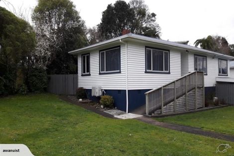 Photo of property in 79 Awanui Street, Merrilands, New Plymouth, 4312
