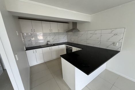 Photo of property in 22 Goodwood Drive, Goodwood Heights, Auckland, 2105