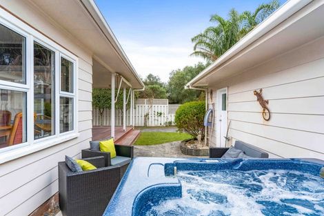 Photo of property in 214 Rangi Avenue, Whangamata, 3620